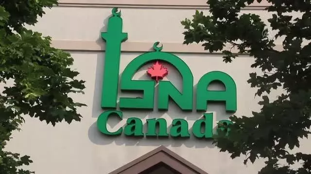 MISSISSAUGA - Kanada'da çocuğunu alan bayram karnavalına koştu
