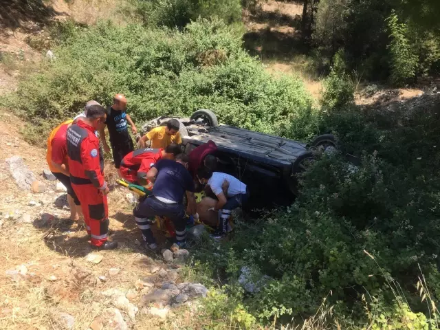 Muğla'da otomobil şarampole devrildi: 5 yaralı