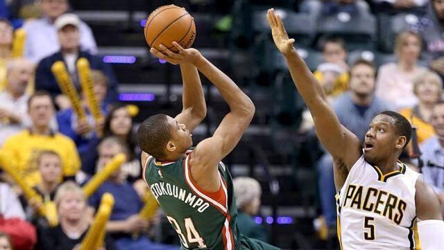 NBA'in en değerlisi Giannis'in sokaklarda saat satarak geçimini sağladığı günler geçlere hayat dersi oldu NBA'in en değerlisi Giannis'in sokaklarda saat satarak geçimini sağladığı günler geçlere hayat dersi oldu