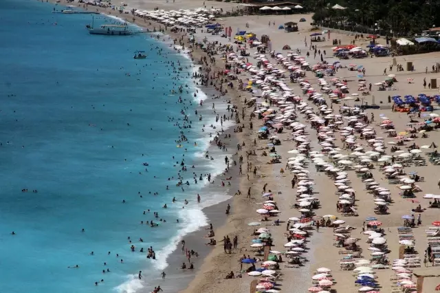 Son dakika haberi: Ölüdeniz'e ulaşmak için kilometrelerce yürüdüler