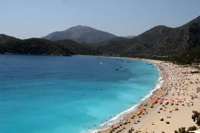 Son dakika haberi: Ölüdeniz'e ulaşmak için kilometrelerce yürüdüler
