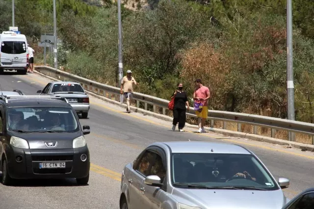 Son dakika haberi: Ölüdeniz'e ulaşmak için kilometrelerce yürüdüler
