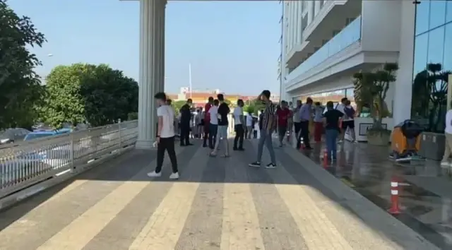 Otel ismi değişince onlarca tatilci otel önünde mağdur oldu