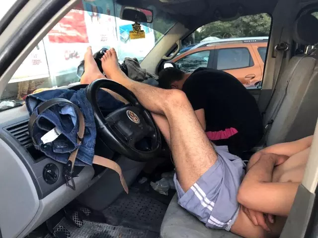Oteller yüzde yüz doldu, dışarıda kalan tatilciler araçlarında ve yerlerde uyudu