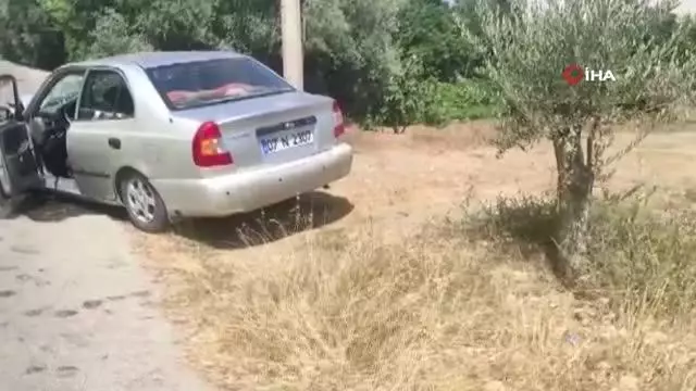 Otomobiller kafa kafaya çarpıştı: 4 yaralı