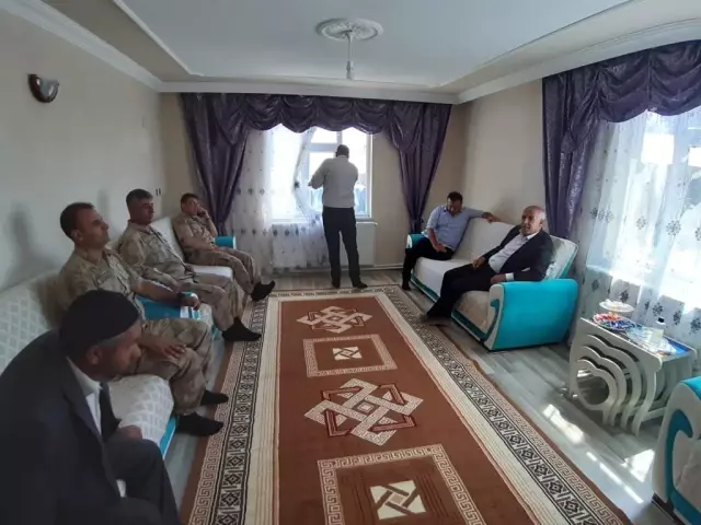 Protokolden şehit ailelerine ziyaret