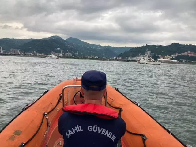 Rize'deki sel ve heyelanda kaybolan 2 kişiyi arama çalışmaları sürdü