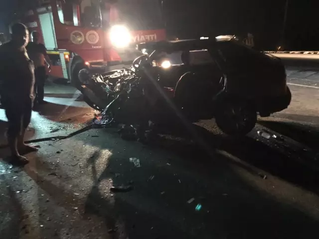 Sakarya'da iki otomobil çarpıştı: 5 yaralı