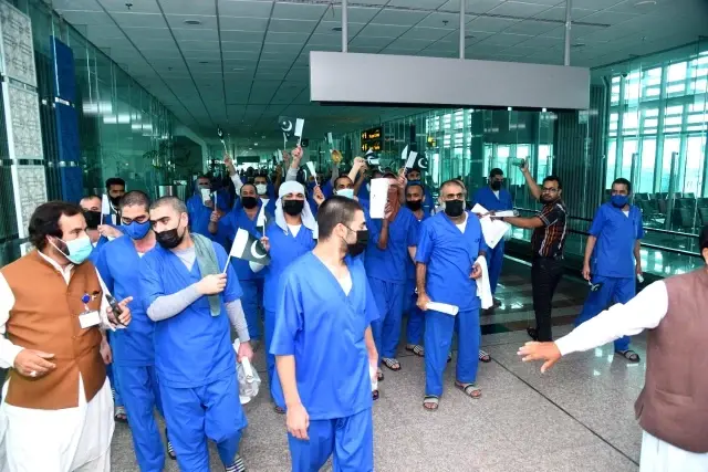 Suudi Arabistan Pakistanlı 62 mahkumu iade etti
