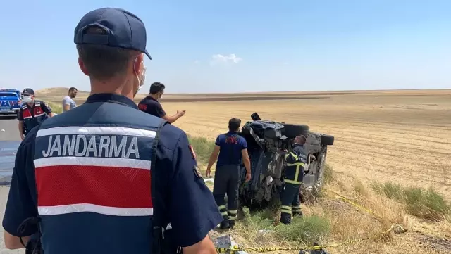 Aksaray'da feci kaza...Çarpıp takla attığı bariyerler otomobile saplandı: 2 ölü, 4 yaralı