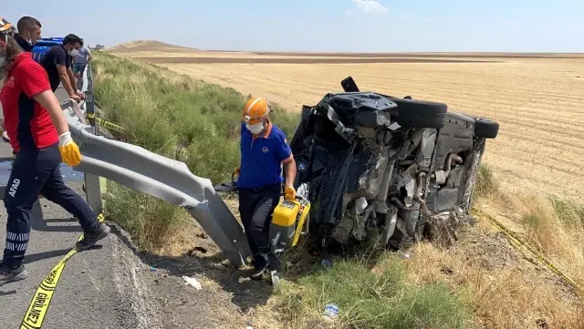 Aksaray'da feci kaza...Çarpıp takla attığı bariyerler otomobile saplandı: 2 ölü, 4 yaralı