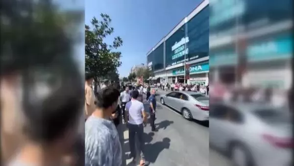 TAKSİNİN ÇARPTIĞI ÇOCUK METRELERCE SÜRÜKLENDİ O ANLAR KAMERADA