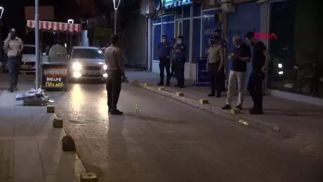TARTIŞTIĞI KİŞİYİ SOKAK ORTASINDA BACAĞINDAN VURDU