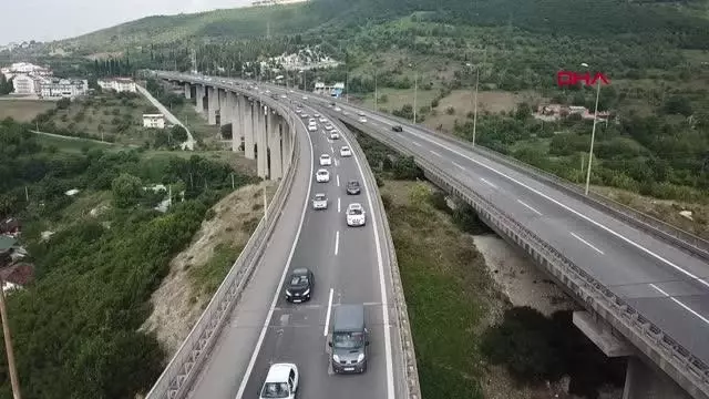 Kocaeli TEM otoyolunda 10 kilometrelik araç kuyruğu