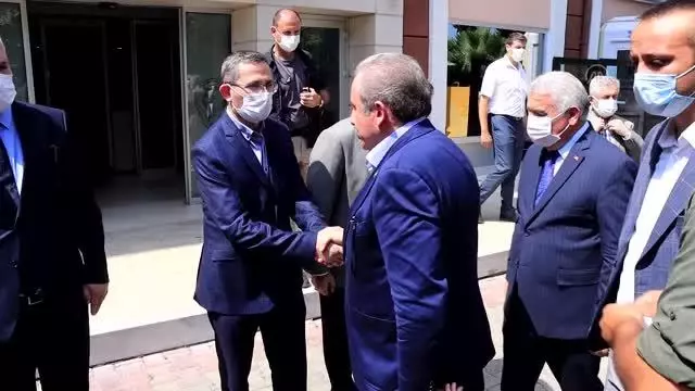 TBMM Başkanı Şentop, bayramlaşma törenlerine katıldı (3) TBMM Başkanı Şentop, bayramlaşma törenlerine katıldı (3)