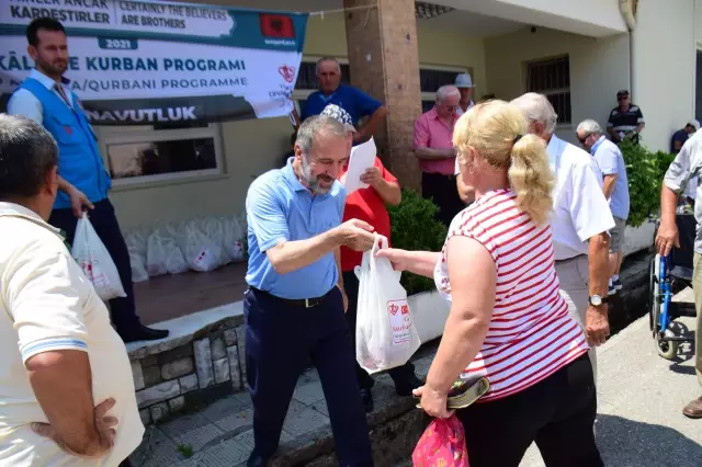 TDV'den Arnavutluk ve Bosna Hersek'te kurban kesimi