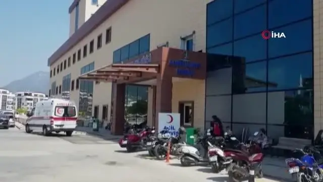 Turistleri taşıyan safari aracı devrildi: 1 ölü, 9 yaralı