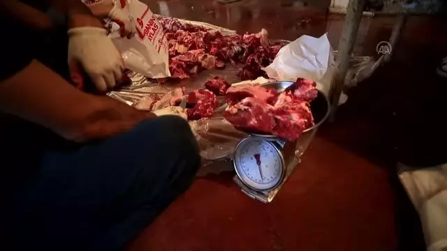 Türkiye'nin kurban yardımı Azerbaycanlıların yüzünü güldürdü