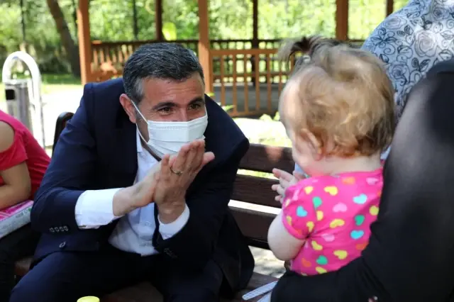 Son dakika haber: Vali Atay çocukların bayram sevinçlerine ortak oldu