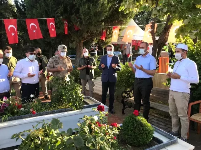 Vali Baruş'tan kolluk kuvvetleri ve sağlık çalışanlarına bayram ziyareti