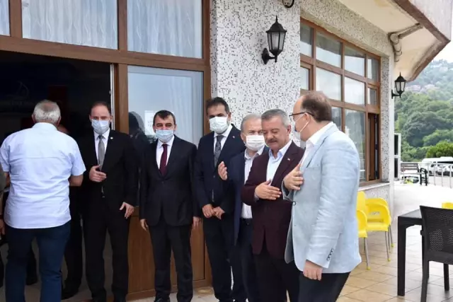 Vali Mustafa Tutulmaz, Kurban Bayramı Dolayısıyla Düzenlenen Bayramlaşma Programına Katıldı Vali Mustafa Tutulmaz, Kurban Bayramı Dolayısıyla Düzenlenen Bayramlaşma Programına Katıldı