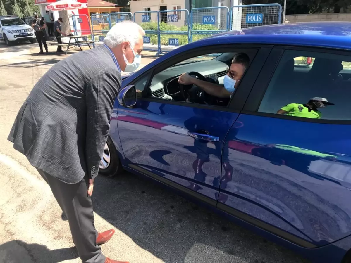 VALİ SEYMENOĞLU TRAFİK UYGULAMA NOKTALARINI ZİYARET ETTİ