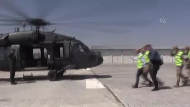 Vali Varol, helikopterle Ağrı-İran kara yolunda bayram trafiğini denetledi