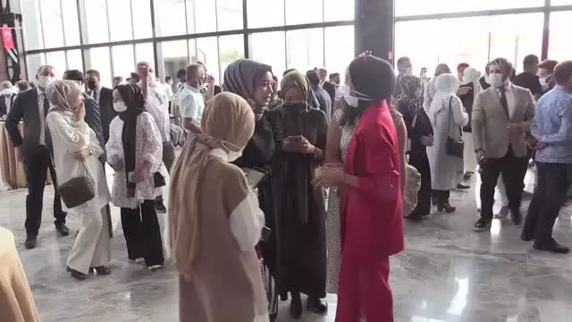 Vali Yavuz, vatandaşlara Kovid-19 aşısı olma çağrısında bulundu Vali Yavuz, vatandaşlara Kovid-19 aşısı olma çağrısında bulundu