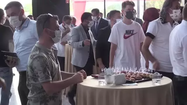 Vali Yavuz, vatandaşlara Kovid-19 aşısı olma çağrısında bulundu