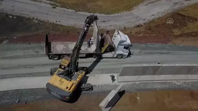 Van-İran sınırı beton duvar, hendek ve kulelerle 'geçilmez' olacak (1)