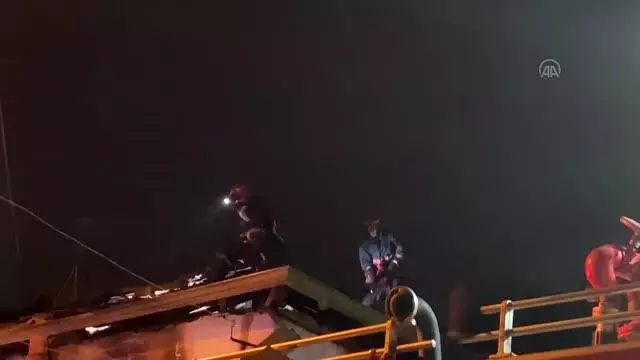 Yangın çıkan ahşap ev kullanılamaz hale geldi
