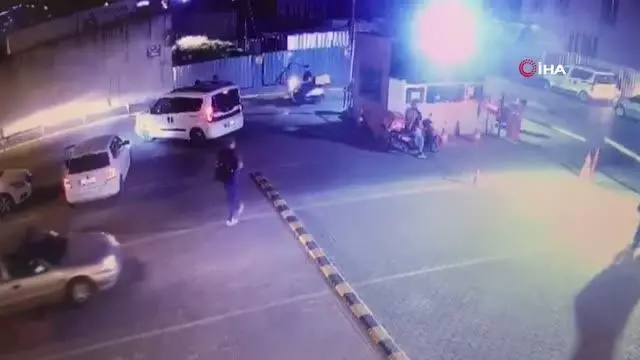 Yatan köpeğin üzerinden otomobil ile böyle geçti