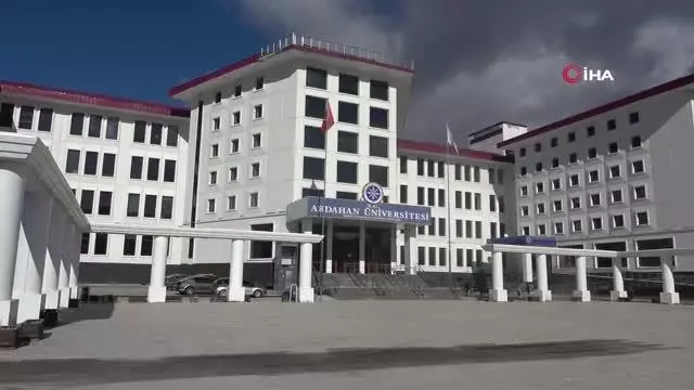 9 makamlı rektör skeç oldu