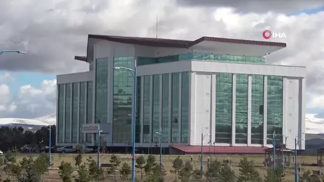 9 makamlı rektör skeç oldu