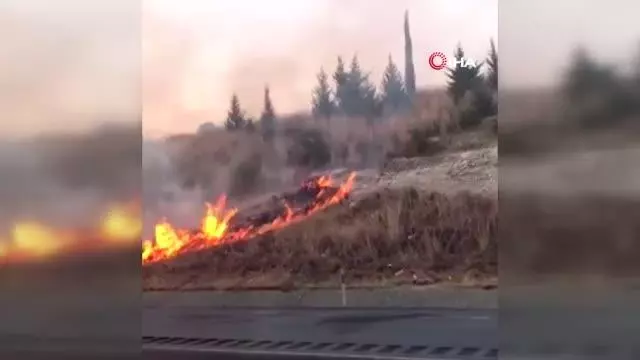 Adana'da seyir halindeki otobüs alev alev yandı