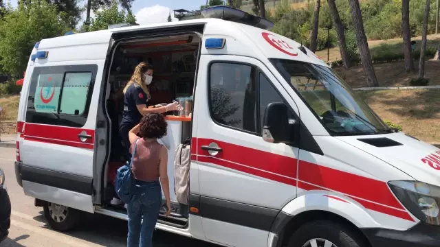 Adana'da ticari taksi ile otomobil çarpıştı: 3 yaralı