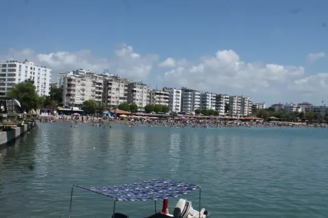 Adana sahillerinde bayram tatili yoğunluğu
