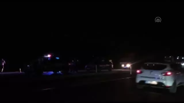 AFYONKARAHİSAR - 5 aracın karıştığı trafik kazasında 4 kişi yaşamını yitirdi