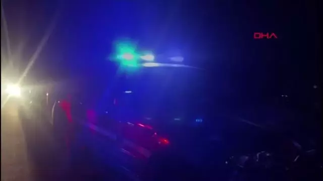 Afyonkarahisar'da 5 aracın karıştığı kazada 2'si çocuk 4 ölü, 2 yaralı Afyonkarahisar'da 5 aracın karıştığı kazada 2'si çocuk 4 ölü, 2 yaralı