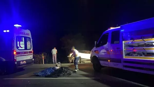 Son dakika haber... Afyonkarahisar'da 5 aracın karıştığı kazada 2'si çocuk 4 ölü, 2 yaralı 2 Son dakika haber... Afyonkarahisar'da 5 aracın karıştığı kazada 2'si çocuk 4 ölü, 2 yaralı