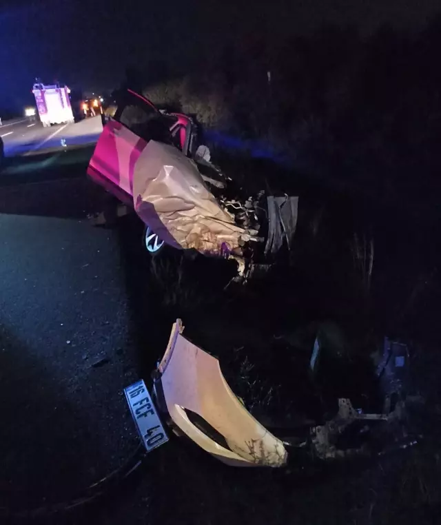 5 aracın karıştığı trafik kazasında 4 kişi yaşamını yitirdi 5 aracın karıştığı trafik kazasında 4 kişi yaşamını yitirdi