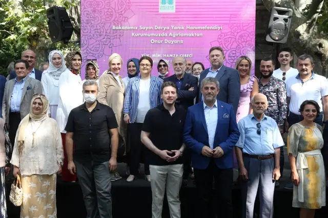 Son dakika gündem: Bakan Yanık, Darülaceze sakinleriyle bayramlaştı