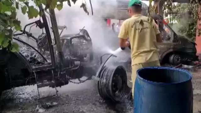 Alaplı'da peş peşe çıkan yangınlar korkuttu: Bir ev, araba ve traktör kül oldu Alaplı'da peş peşe çıkan yangınlar korkuttu: Bir ev, araba ve traktör kül oldu