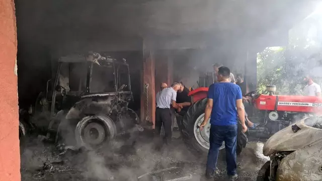 Alaplı'da peş peşe çıkan yangınlar korkuttu: Bir ev, araba ve traktör kül oldu
