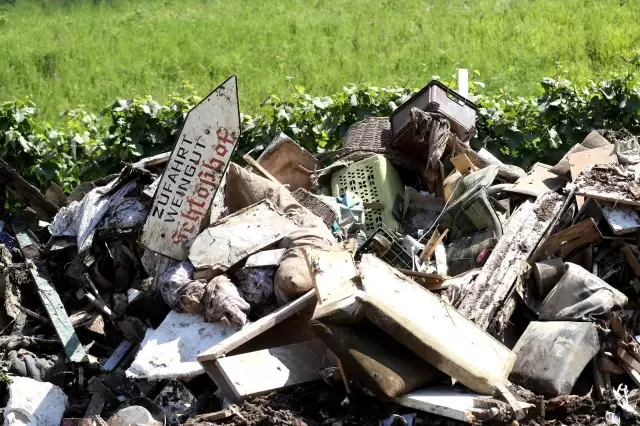 Almanya'daki sel felaketinde can kaybı 174'e yükseldi