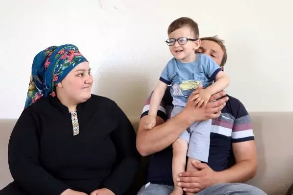 AMELİYAT PARASI DOLANDIRILAN MİRAÇ BEBEĞİN GÖZLERİ AÇILDI, AİLESİ ÇİFTE BAYRAM YAŞADI