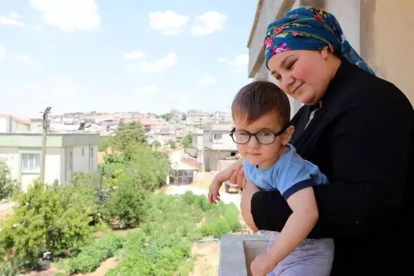 AMELİYAT PARASI DOLANDIRILAN MİRAÇ BEBEĞİN GÖZLERİ AÇILDI, AİLESİ ÇİFTE BAYRAM YAŞADI