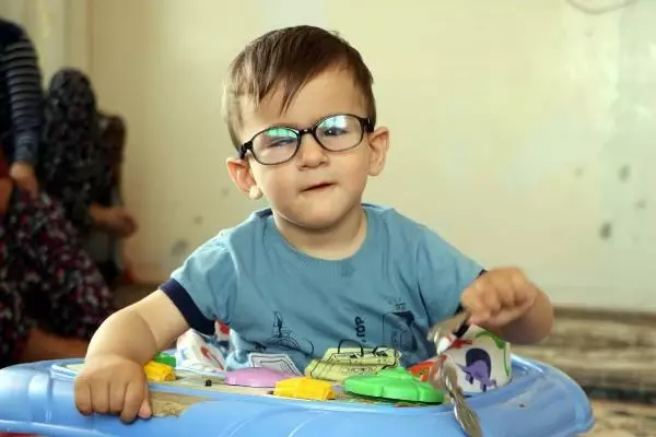 AMELİYAT PARASI DOLANDIRILAN MİRAÇ BEBEĞİN GÖZLERİ AÇILDI, AİLESİ ÇİFTE BAYRAM YAŞADI