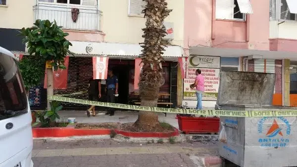 ANTALYA'DA TARAFTAR DERNEĞİNE TÜFEKLİ SALDIRI