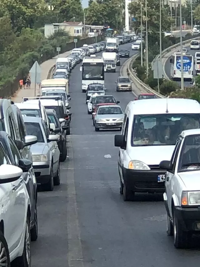 Araçlarda uyudular, otoparka sofra kurup ıslak elbiselerini araçlar üzerine serdiler